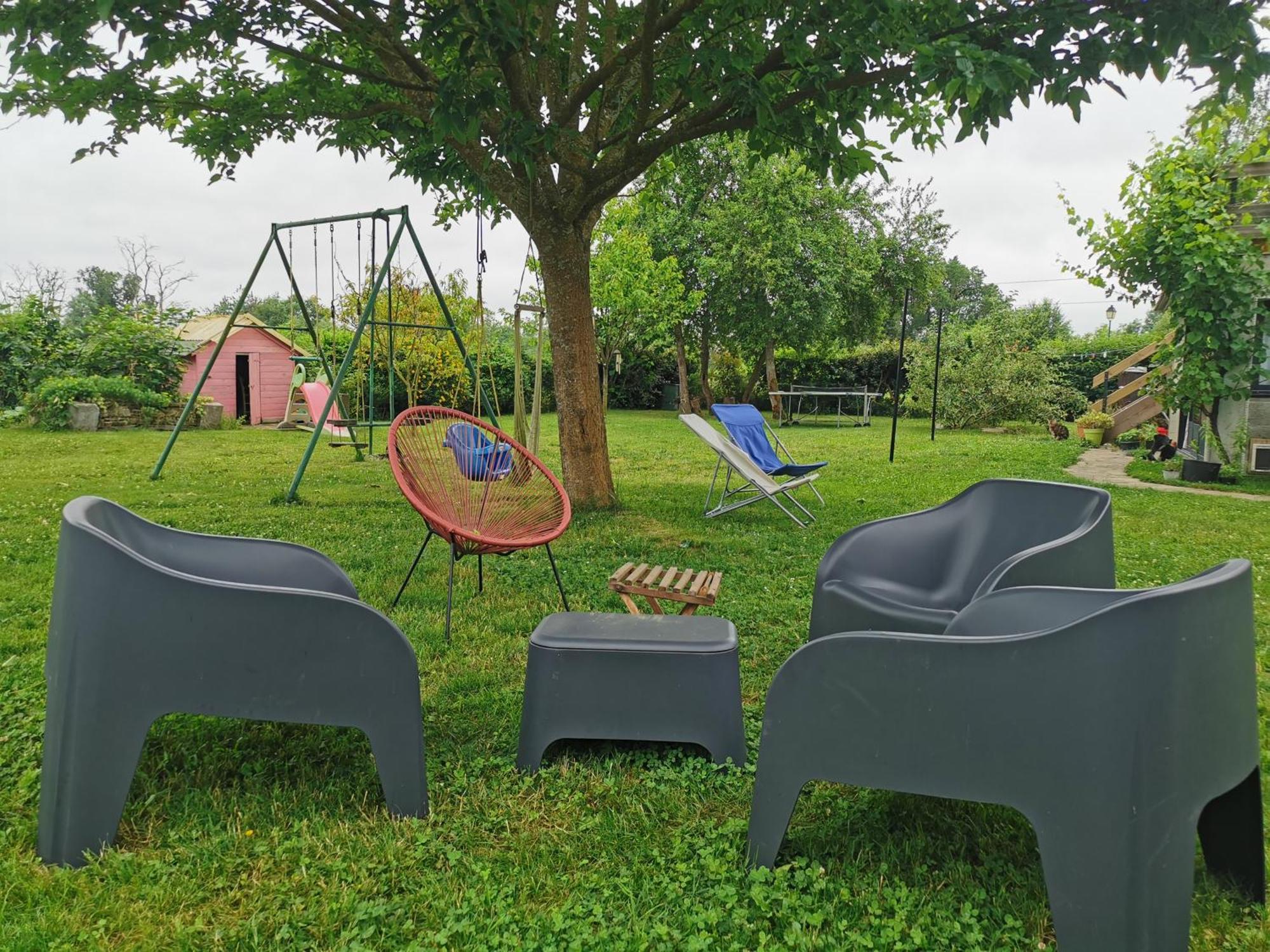 Gite Les Petits Chemins Ledeuix Exterior photo